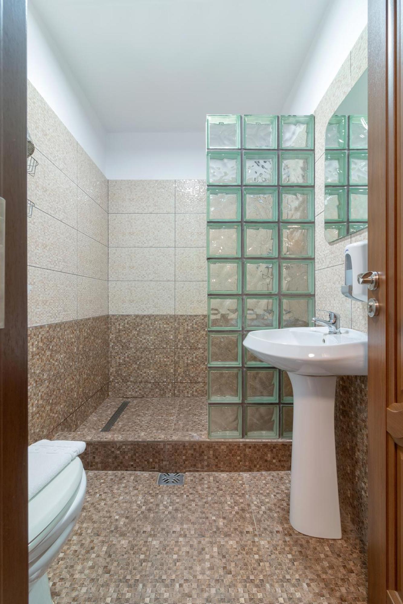 Resort 7 Crai - Cabana Craiul Crailor Zărneşti 外观 照片